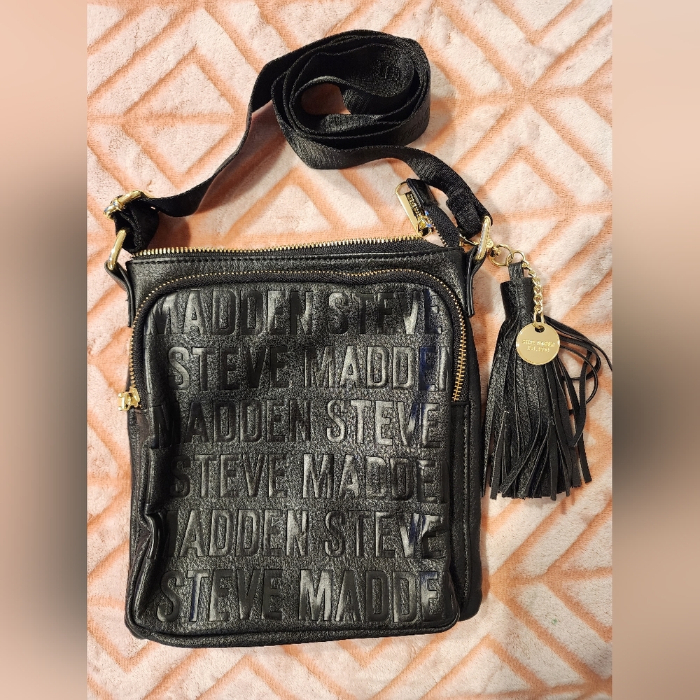 Steve Madden cross body bag, EUC!!!
